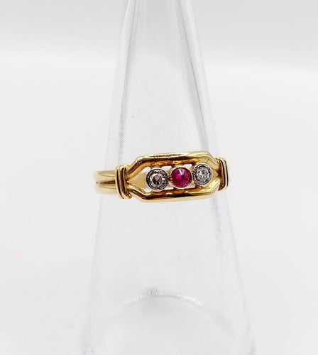 Bague 52.5 Art déco - Bague jarretière en or 18k avec rubis synthétique et diamants 58 Facettes A07035