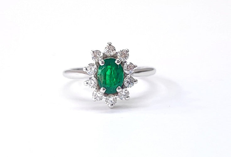 Bague 54 Bague marguerite émeraude et diamants en or blanc 18K 58 Facettes BAG.MARGT.EM.ARC-FA.65