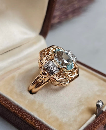 Bague 52 Bague cocktail vintage en or rose 18 carats, aigue-marine et diamants 58 Facettes 640