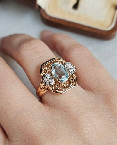 Bague 52 Bague cocktail vintage en or rose 18 carats, aigue-marine et diamants 58 Facettes 640