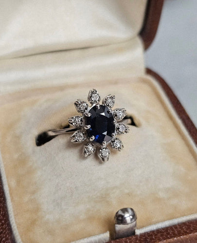 Bague 53 Bague marguerite vintage en or blanc 18 carats saphir et diamants 58 Facettes 714