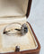 Bague 53 Bague marguerite vintage en or blanc 18 carats saphir et diamants 58 Facettes 714