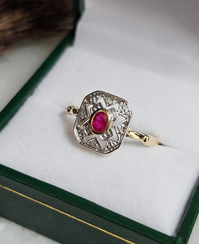 Bague 60 Bague vintage Art déco en or jaune et blanc 18 ct rubis et diamants 58 Facettes 720