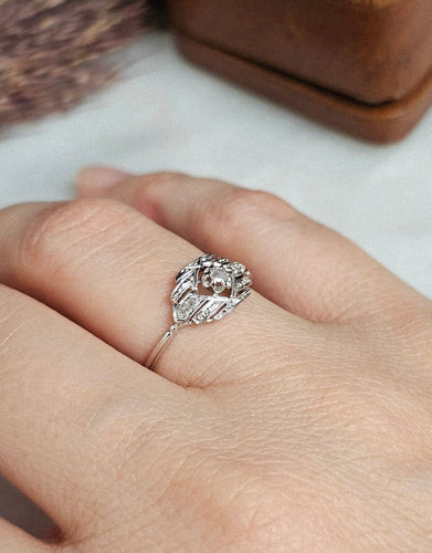 Bague 53 Bague Art déco en or blanc 18 carats et platine avec diamants 58 Facettes 560