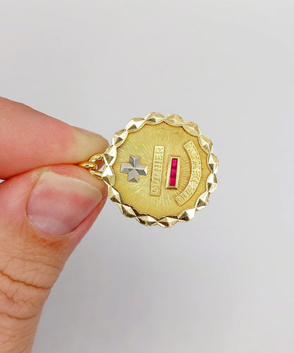 Pendentif Augis Médaille d’amour - Pendentif 18k en or jaune et rubis 58 Facettes A07043