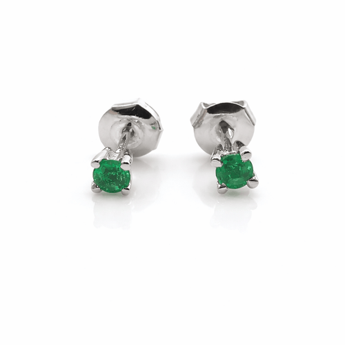 Boucles d'oreilles Boucles d'oreilles puces en or blanc 18 carats et émeraudes 58 Facettes Boucles d'oreilles en or blanc et émeraude