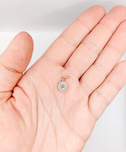 Pendentif Pendentif marguerite ancien en or 18k et platine, diamants taille rose 58 Facettes A06920