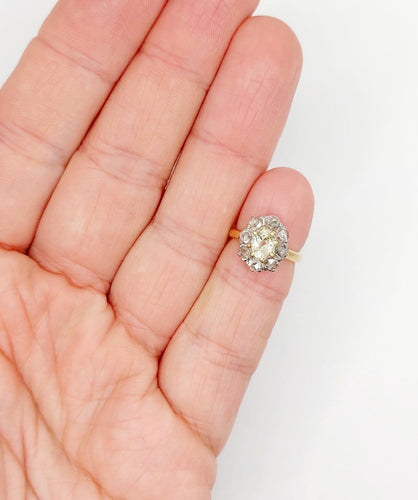 Bague 43 Bague marguerite antique en or 18k et platine, topaze et diamants 58 Facettes A06590