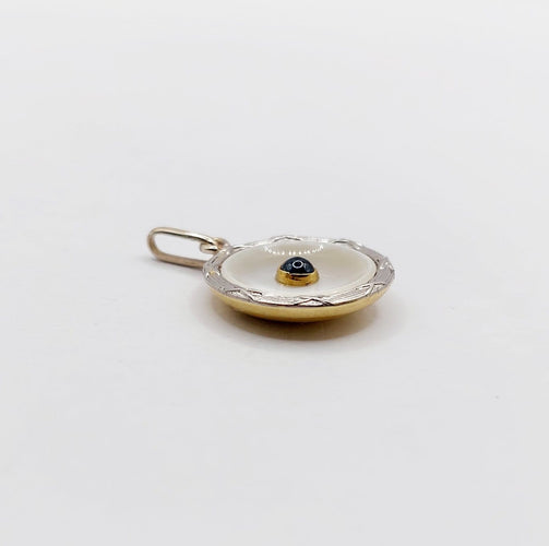 Pendentif Pendentif cible Art déco en or 18k et platine, nacre et saphir synthétique 58 Facettes A06914