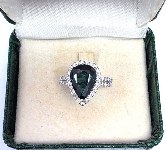 Bague 54 Bague en or blanc avec saphir poire et diamants 58 Facettes 274/26 A