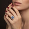 Bague 58 Bague cocktail années 70 en or blanc 18 carats saphir et diamants 58 Facettes 1.0001357/1