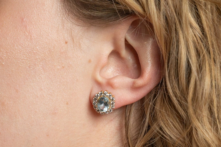 Boucles d'oreilles Boucles d'oreilles puces en or jaune 750, aigues-marines et diamants 58 Facettes 12079