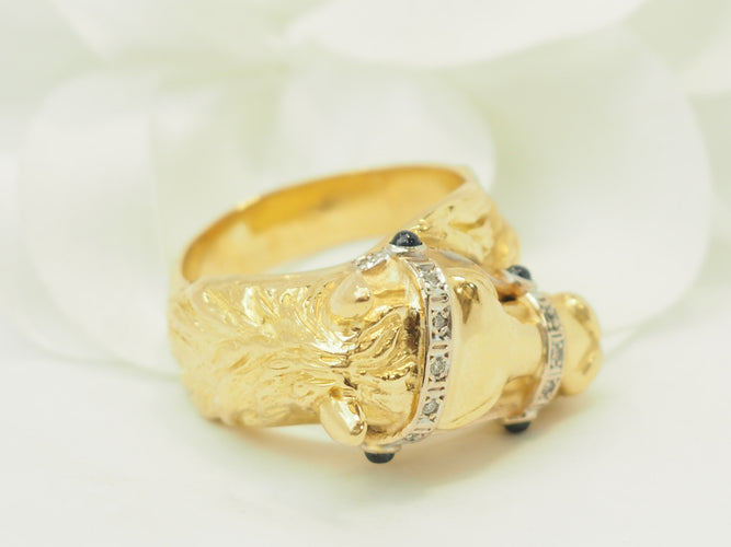 Bague 63 Bague tête de cheval en or jaune 18 carats, diamants et saphirs 58 Facettes 33731