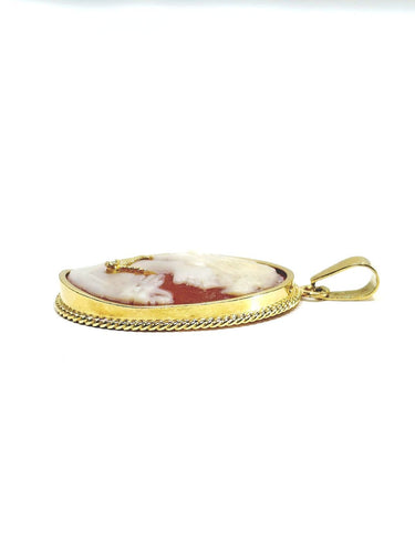 Pendentif Pendentif camée coquillage en or jaune 18 carats avec diamant 58 Facettes 1748566