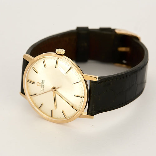 Montre Omega - Montre ronde en or rose 18K, cadran blanc nacré, calibre 552 58 Facettes A1172