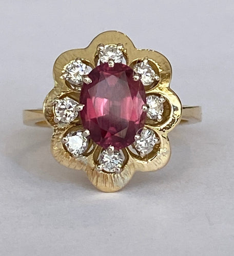 Bague 52 Bague cocktail entourage en or jaune 18 ct avec grenat et diamants 58 Facettes ring
