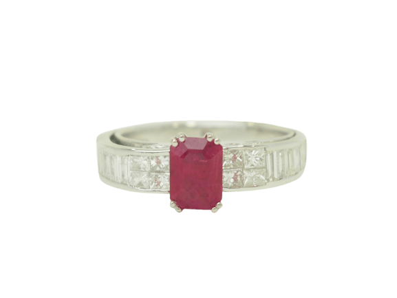 Bague 53 Bague en or blanc, rubis 1,30 ct et diamants 0,74 ct 58 Facettes 33747