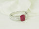 Bague 53 Bague en or blanc 18 carats avec rubis 1,30 ct et diamants 0,74 ct 58 Facettes 33747