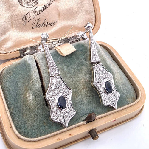 Boucles d'oreilles Boucles d'oreilles - Or blanc 18 ct, saphirs et diamants 58 Facettes 102/26 A