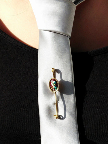 Broche Bonnadier Limoges - Épingle en or jaune 18 carats et émail 58 Facettes ID: 1750671