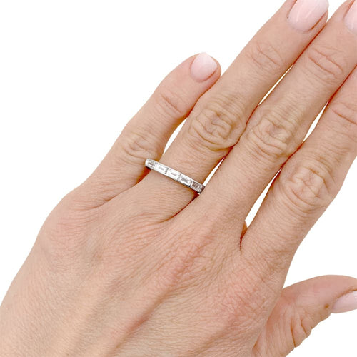 Bague 51 Bague Van Cleef & Arpels, alliance "Romance", platine et diamants baguettes. 58 Facettes 35590