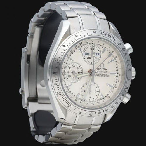 Montre Omega Montre Speedmaster Day Date Chronograph 40Mm 58 Facettes MT46370