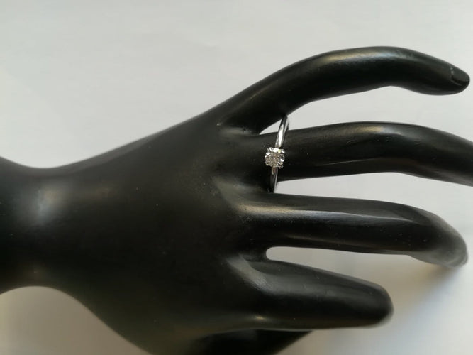Bague 54 Guy Baruch - Bague solitaire en or blanc 750 sertie d’un diamant 58 Facettes 010