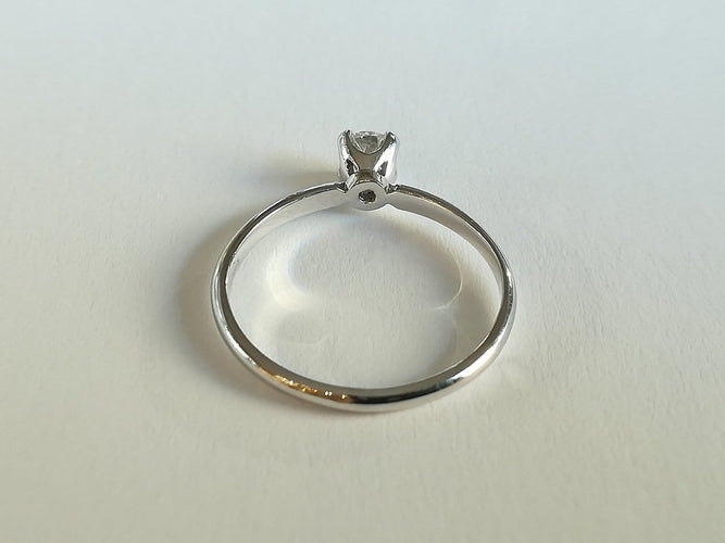 Bague 54 Guy Baruch - Bague solitaire en or blanc 750 sertie d’un diamant 58 Facettes 010