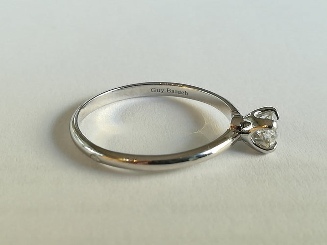 Bague 54 Guy Baruch - Bague solitaire en or blanc 750 sertie d’un diamant 58 Facettes 010