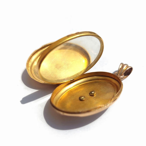 Pendentif Pendentif médaillon porte-souvenir XIXe siècle en or 18k et perle 58 Facettes 254