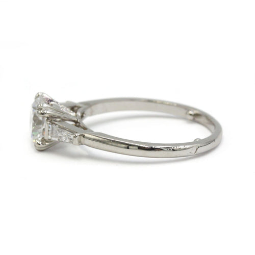 Bague 55 Solitaire accompagné - Bague en platine 950 et diamants 58 Facettes 260073R