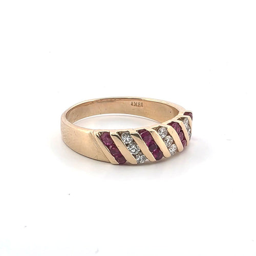 Bague 60 Bague en or jaune 18 ct avec rubis et diamants 58 Facettes 223/263 H SHD