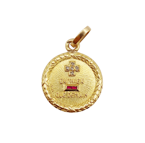 Pendentif Augis - Pendentif médaille d’amour en or jaune 18k, diamant et rubis 58 Facettes A07069