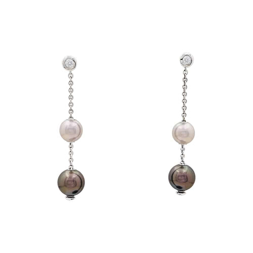 Boucles d'oreilles Boucles d'oreilles Mikimoto, or blanc, perles et diamants. 58 Facettes 35497