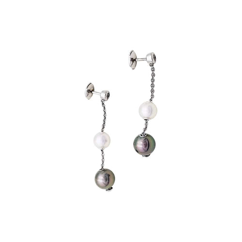 Boucles d'oreilles Boucles d'oreilles Mikimoto, or blanc, perles et diamants. 58 Facettes 35497