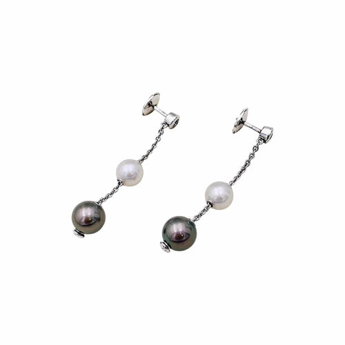 Boucles d'oreilles Boucles d'oreilles Mikimoto, or blanc, perles et diamants. 58 Facettes 35497