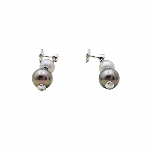 Boucles d'oreilles Boucles d'oreilles Mikimoto, or blanc, perles et diamants. 58 Facettes 35497