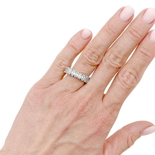 Bague 52 Bague alliance tour complet, platine et diamants taille émeraude. 58 Facettes 35594