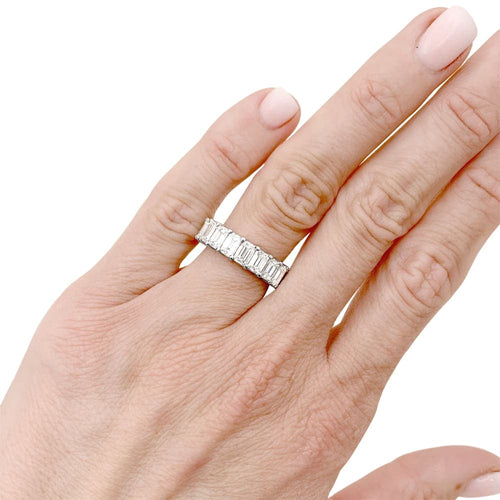 Bague 50 Bague alliance tour complet en or blanc, diamants taille émeraude. 58 Facettes 35555