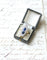 Bague 51 Bague marquise en or jaune 18 kt et platine, saphirs de Ceylan et diamants 58 Facettes