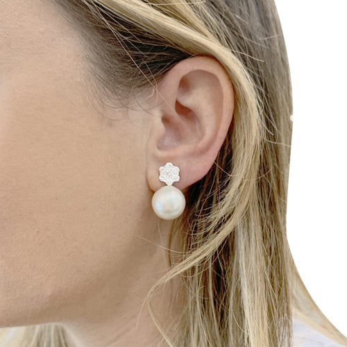 Boucles d'oreilles Boucles d'oreilles perles et diamants. 58 Facettes 35541