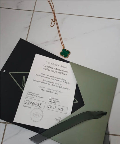 Collier Van Cleef & Arpels Magic Alhambra - Sautoir 1 motif en or jaune et malachite 58 Facettes Jnci15