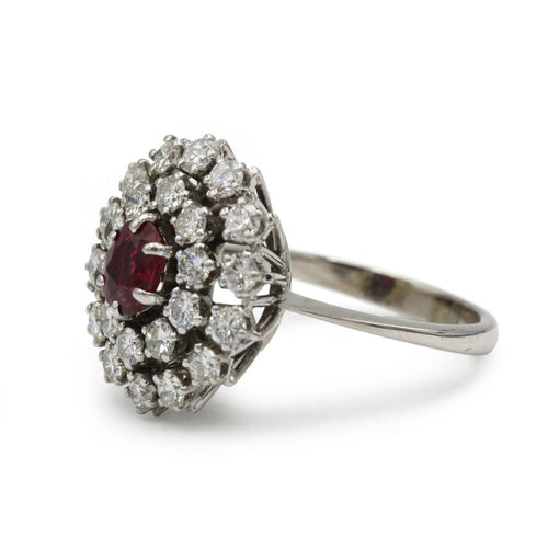 Bague 53 Bague rétro en or blanc 750 avec diamants et rubis 58 Facettes 1384
