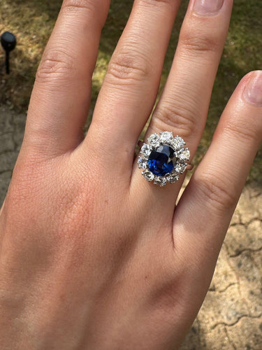 Bague 55 Bague marguerite en or blanc 750 et platine, saphir de Ceylan 2,60 ct 58 Facettes 1391