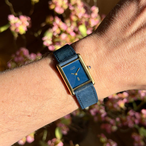 Montre Cartier Tank Must Vermeil GM - Montre à cadran bleu lapis 58 Facettes 015