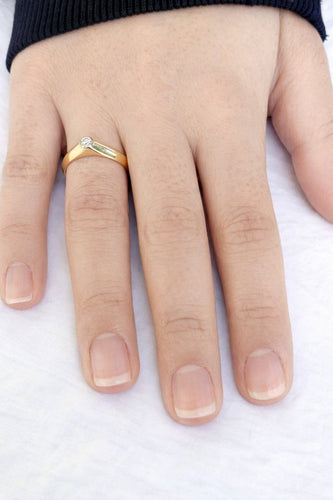 Bague 53 Bague dôme en or jaune 18 carats et diamant 58 Facettes id: 1752936