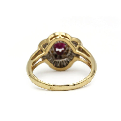 Bague 54 Bague en or jaune 750 avec diamants baguette et rubis 58 Facettes 1379