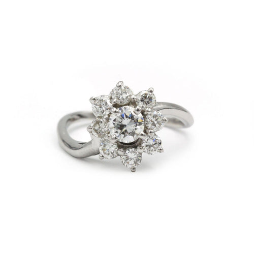 Bague 52 Bague marguerite en platine et diamants 58 Facettes 1375
