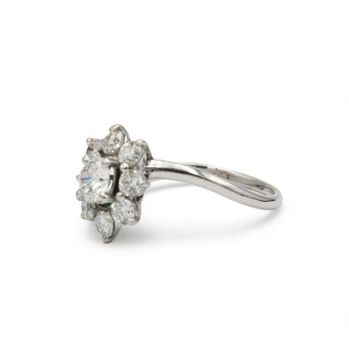 Bague 52 Bague marguerite en platine et diamants 58 Facettes 1375