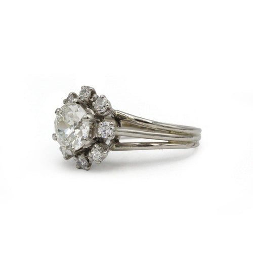 Bague 51 Bague marguerite en or 750 et platine, diamants taille ancienne 58 Facettes 1370
